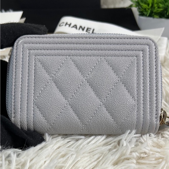 SOLD Authentic CHANEL Caviar Quilted Boy Zip Around Coin Purse - Picture 4 of 10